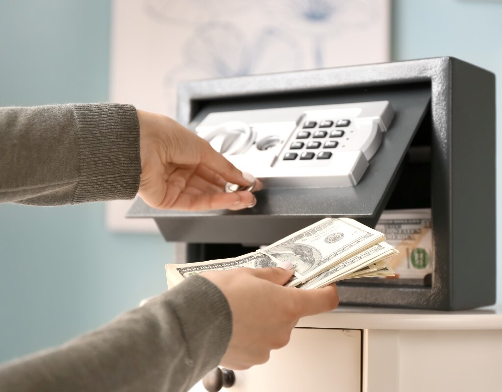 little-home-safe-as-a-secure-place-for-money