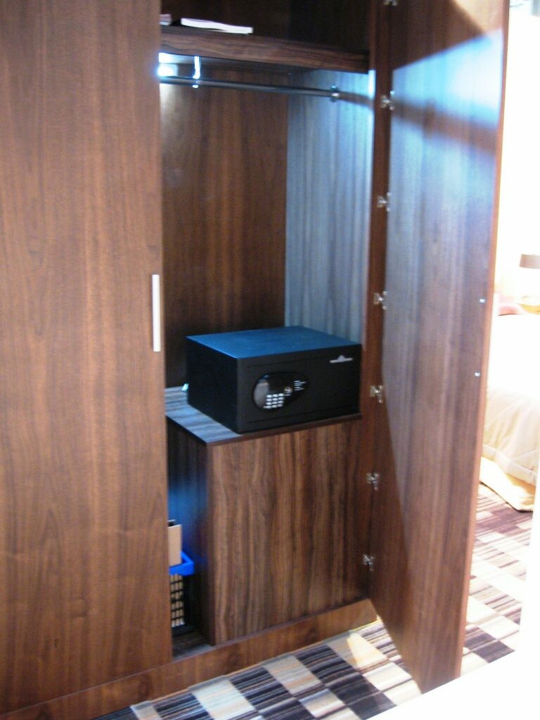 sejf hotelowy HARTMANN TRESORE można umieścić w szafie